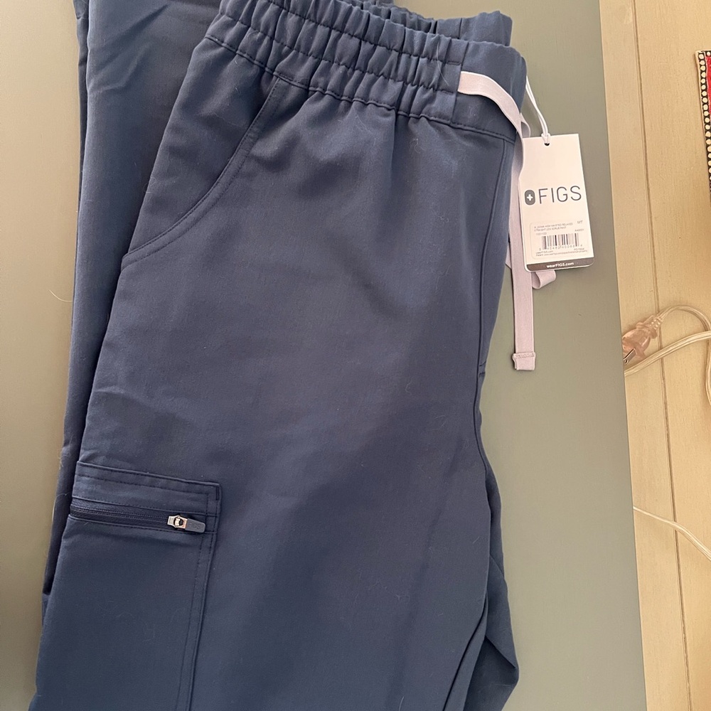 Figs women’s dark harbor high waisted Dowa scrub pants NWT